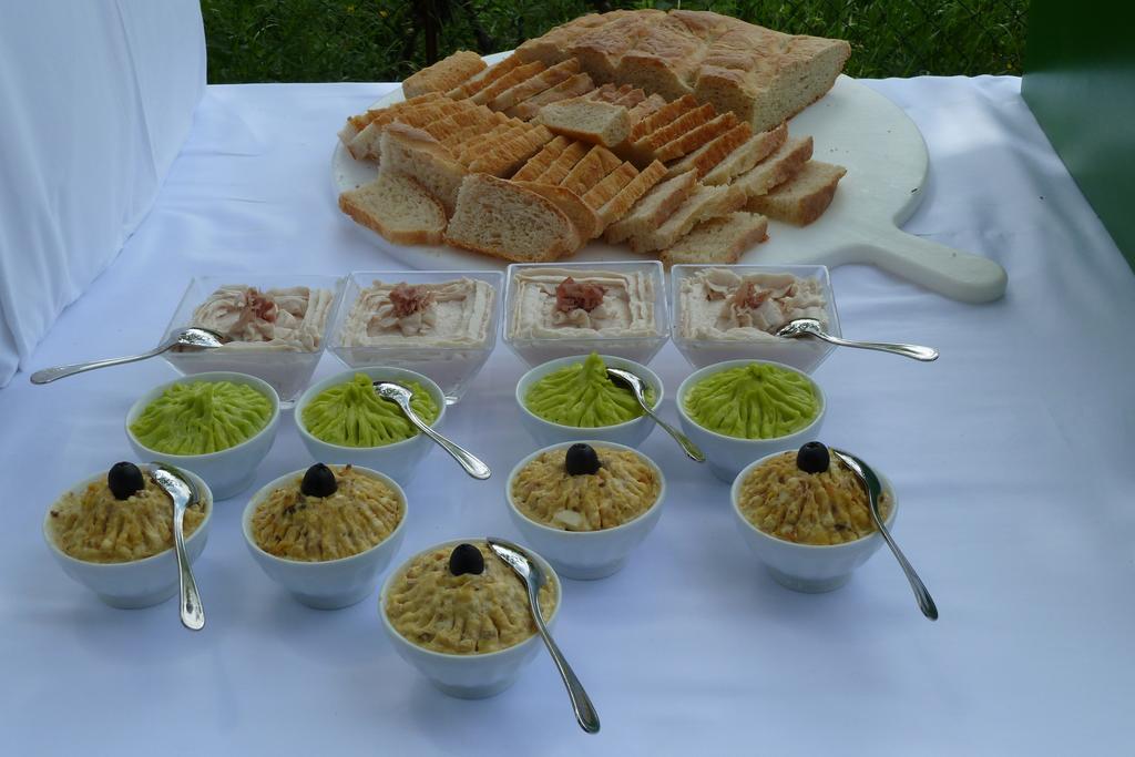 Вілла Agriturismo Ristorante Albachiara Carpeneto Екстер'єр фото