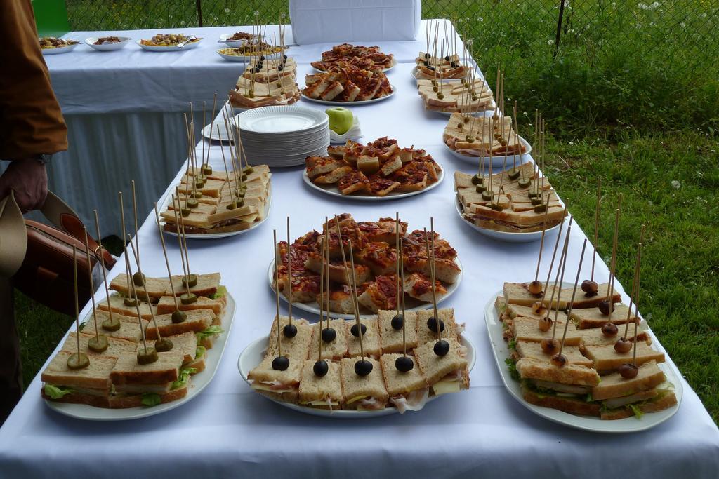 Вілла Agriturismo Ristorante Albachiara Carpeneto Екстер'єр фото